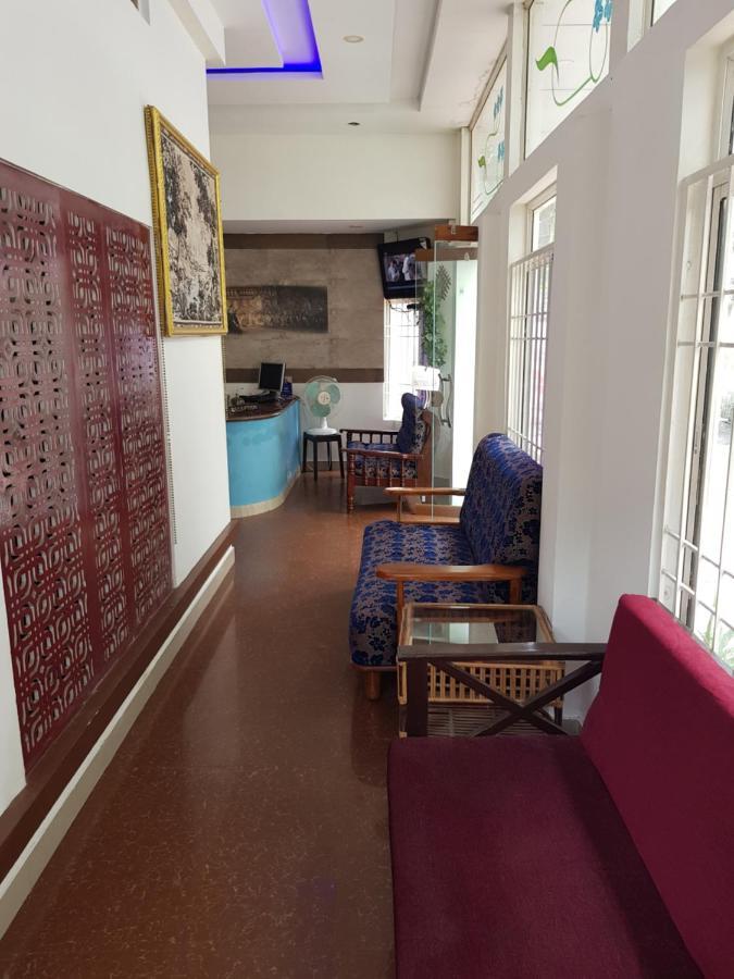 All Seasons Guest House Thiruvananthapuram Esterno foto