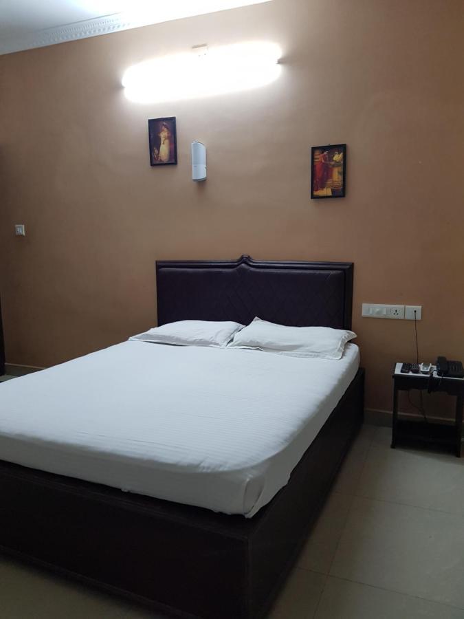 All Seasons Guest House Thiruvananthapuram Esterno foto