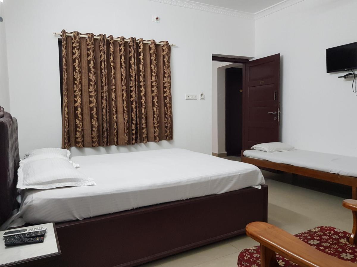 All Seasons Guest House Thiruvananthapuram Esterno foto