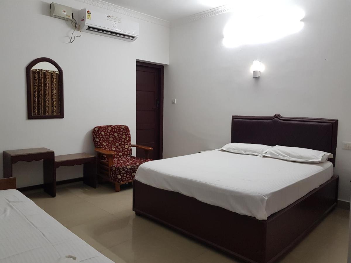 All Seasons Guest House Thiruvananthapuram Esterno foto