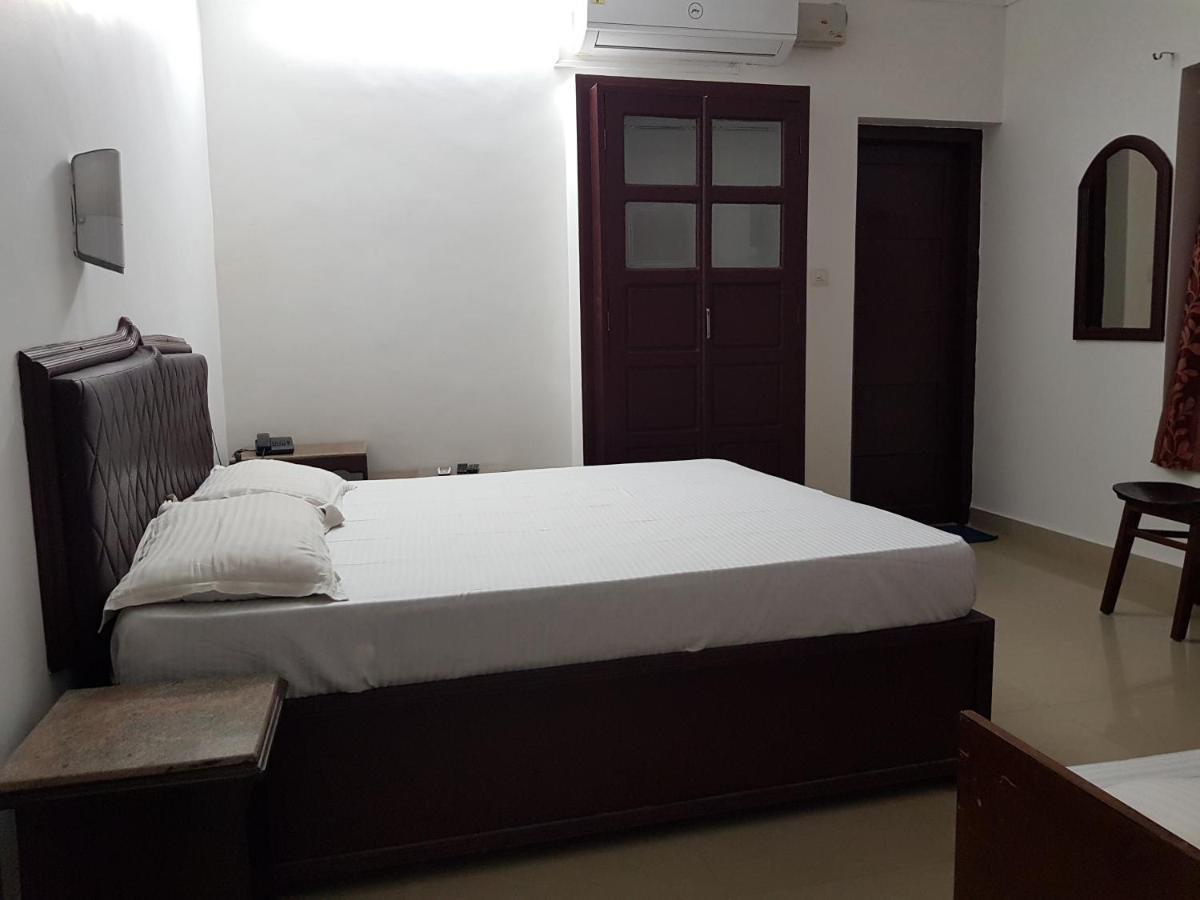 All Seasons Guest House Thiruvananthapuram Esterno foto